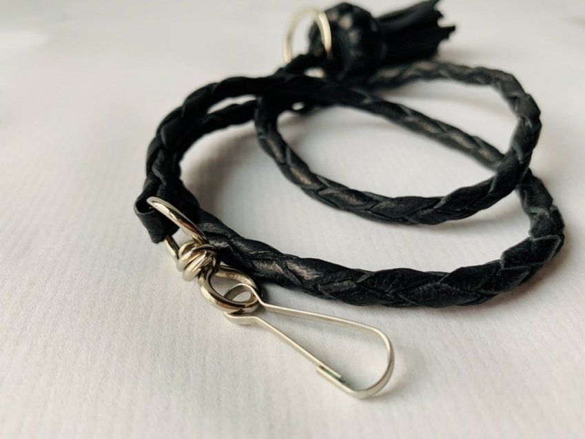 Cordón de Cuero Morado Diván Gestión Musical