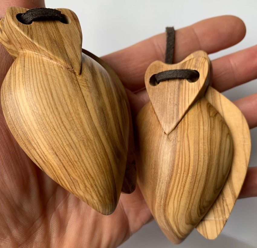 Castañuelas Olivo  D&VÁN