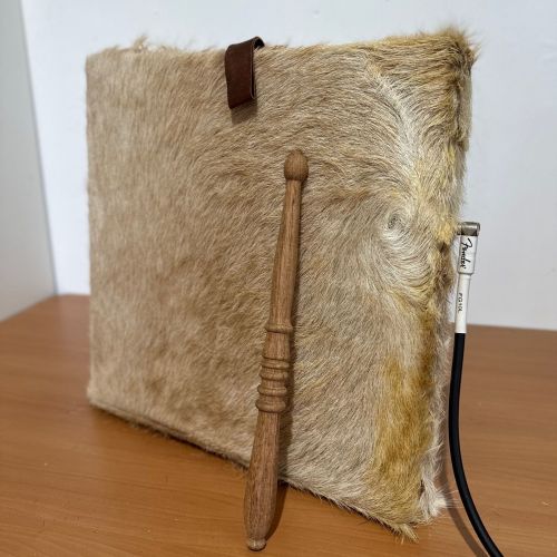 e pandero cuadrado penaparda con pelo 1