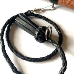 Cordón cuero negro